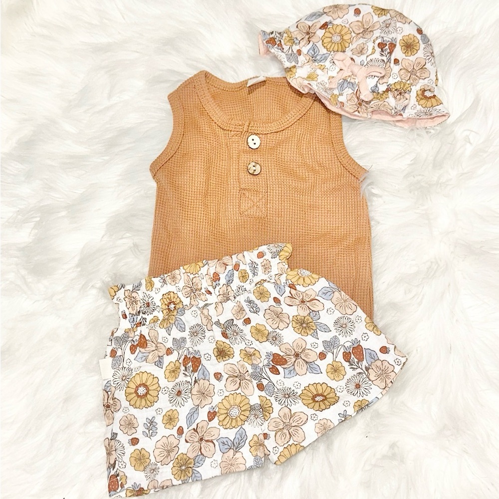 Floral Bloomers and Waffle knit onesie and ruffle hat set 6/9 NWOT